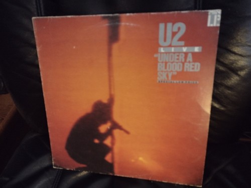 Live under a - live, red