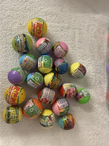 Toy filled capsules - 20, x