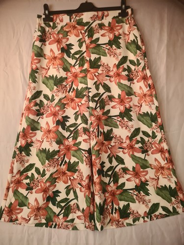 Size ladies wide leg - 14,