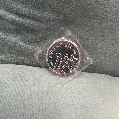 2000 five pounds coin - five,