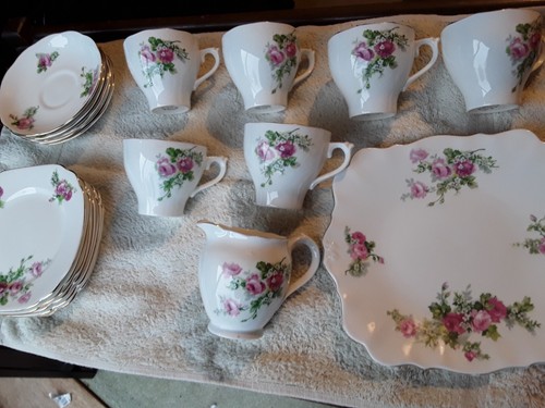 Roslyn fine bone china - fine,