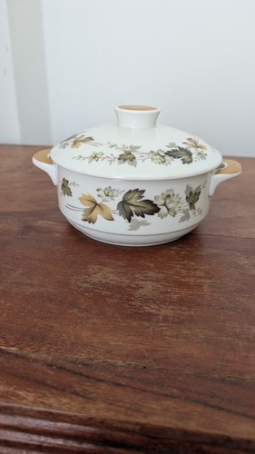 Small royal doulton larchmont - royal,