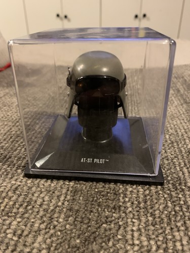 Deagostini star wars helmet - star,