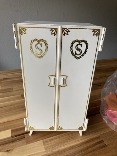Sindy dollhouse wardrobe - sindy,