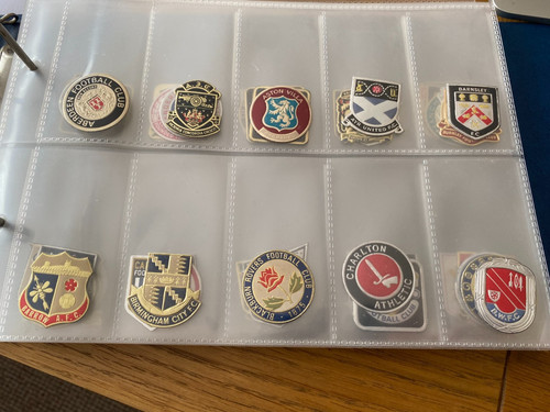 Esso foil football club - football, badges