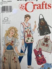 Simplicity Sewing Pattern 7889 Misses' Apron with Applique Christmas Halloween