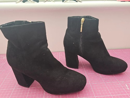 Next black small platform - next,
