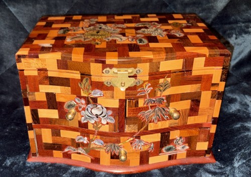 Vintage inlaid wood jewellery - vintage,