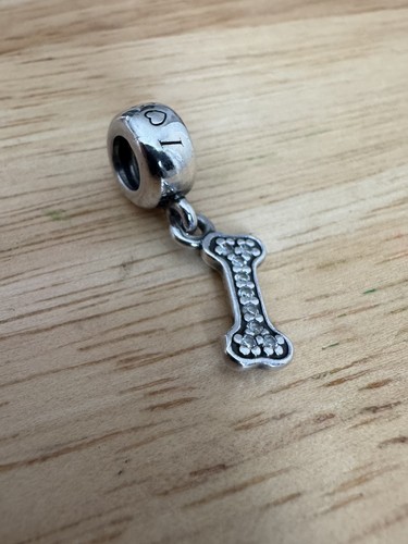 Geniune pandora love dog - geniune,