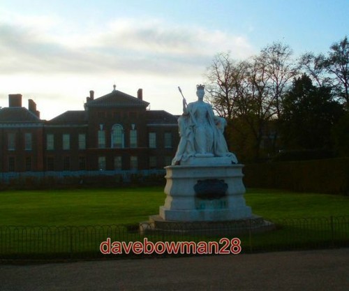 Photo queen victoria statue - ,