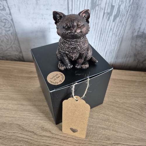 Chunky cat sitting - cat, ornament