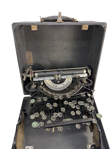 Antique underwood portable - underwood,
