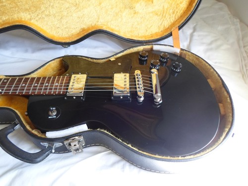 Gibson les paul studio - paul, ebony