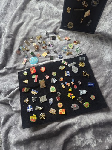 Vintage enamel pin badge - vintage,