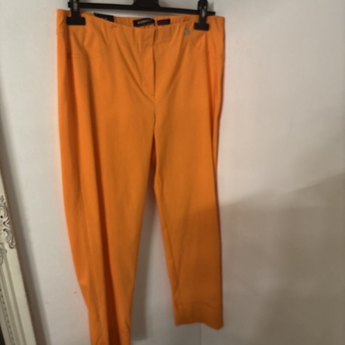 Bnwt robell bella pull on - bella,