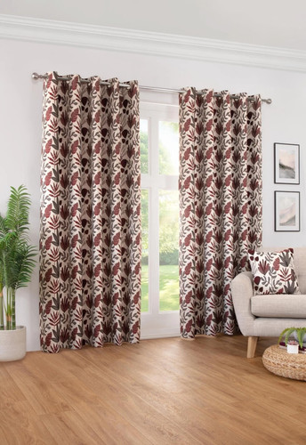 Stunning floral design red - stunning,