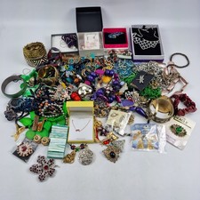 Mixed Costume Jewellery Job Lot 3.1kg – Necklaces Bracelets Brooches Bulk