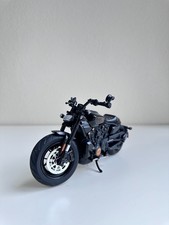1:12 Harley Sportster S