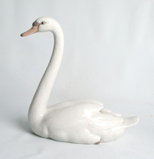Lladro Figure of a Swan Model