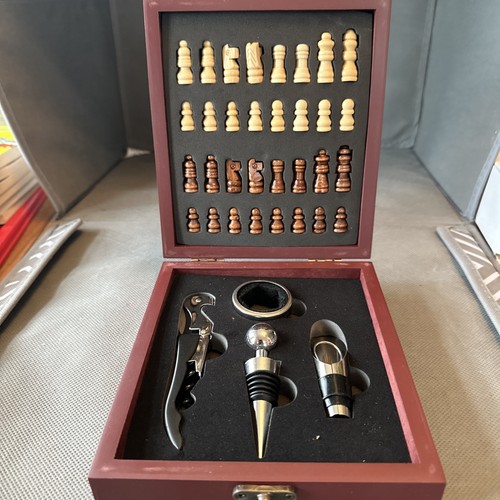 Wine chess gift set with - &,