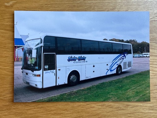 Sixty coaches - sixty, 6060)