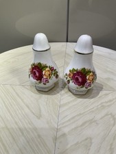 Salt And Pepper Pots Royal Albert Old Country Roses White China 5.5 X 10 Cm 