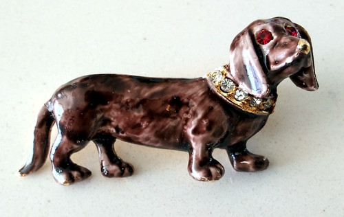 Vintage dachshund brooch - dachshund,