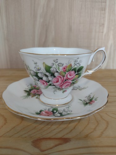 Royal albert lily - albert, of