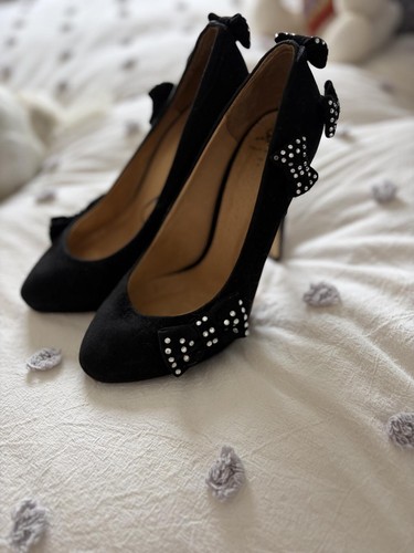 Holly willoughby black - holly, suede