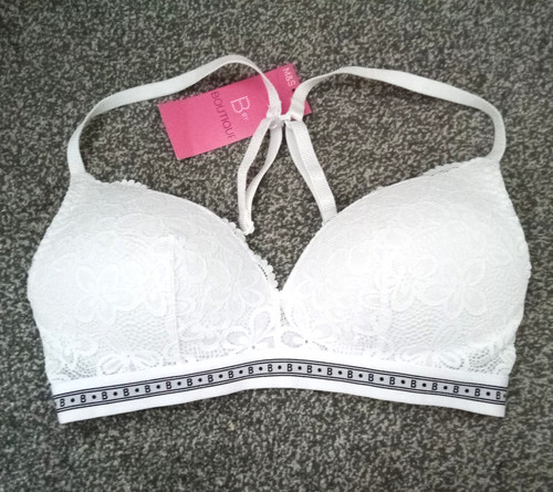 Bnwt 34b white bra - white,