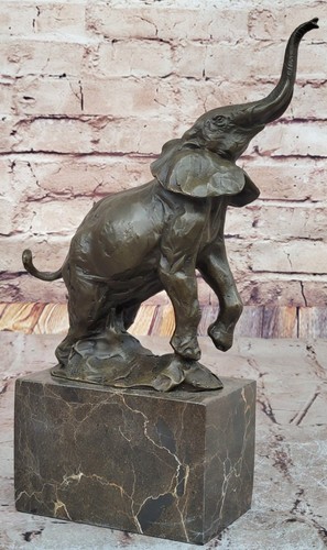 Art deco wildlife elephant - elephant, by