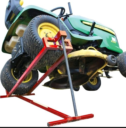 Vounot ride mower - on, jack