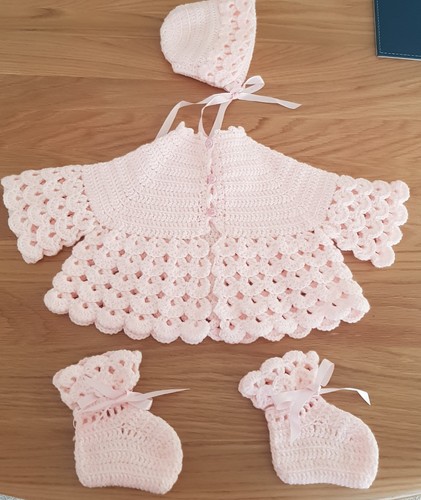 Hand crochet baby - crochet, matinee