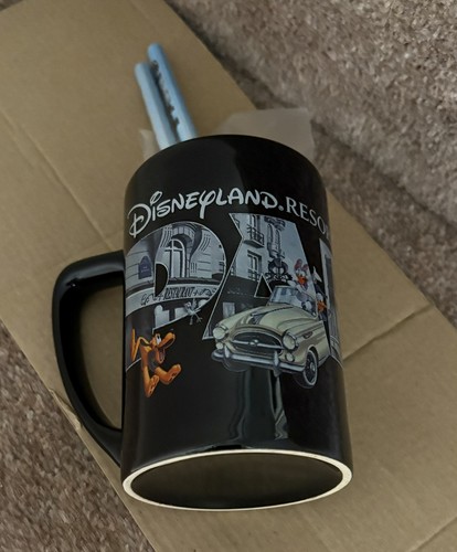 Disneyland resort paris - resort,