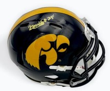 Kamari moulton signed iowa - moulton,