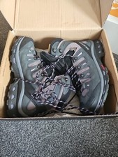 women’s Salomon Quest 4D 2