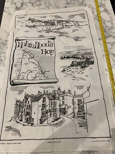 Robin hoods bay - robin, towel