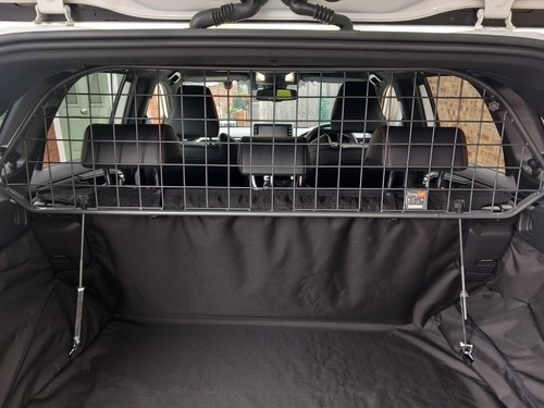 Toyota rav4 travall dog - toyota,