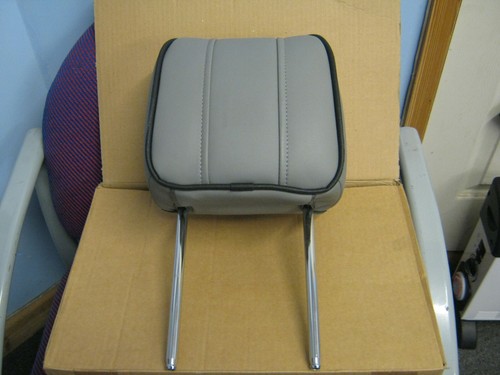 Range rover headrest - , dark