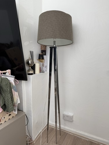 Oak furnitureland tripod floor - furnitureland,
