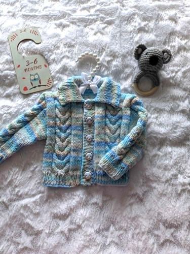 New hand knitted baby - new,