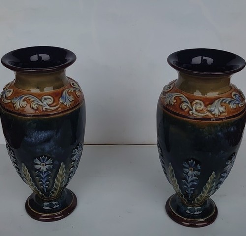 Royal doulton pair - royal,