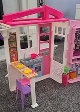 Barbie Portable Fold-Away Dollhouse – Excellent Condition, Boxed!