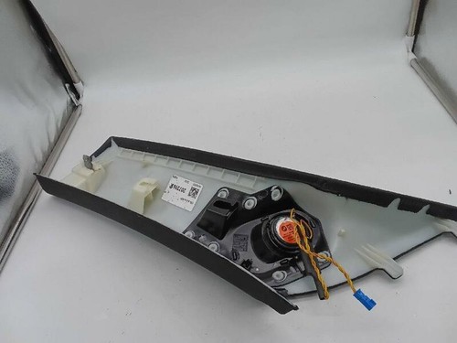 2073963r right interior - right,