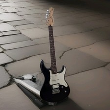 Electric Guitar Yamaha EG 012