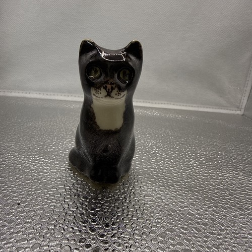 Winstanley miniature black and - black,