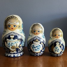 Vintage Matryoshka Dolls Set of Three Blue White and Gold Russian Nesting Dolls