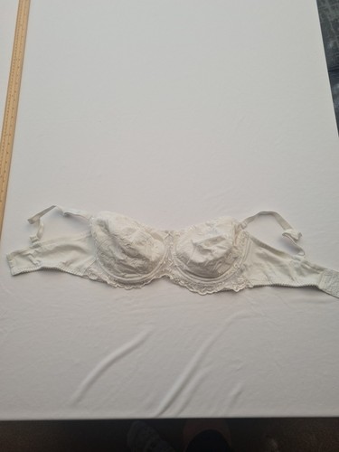 Ladies bra shapely figures - ladies,