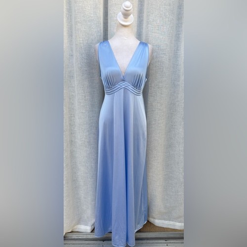 Vanity fair blue - vanity, neck