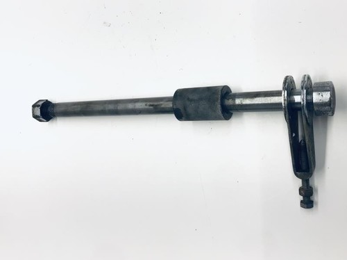 Rear wheel axle honda dream - wheel,
